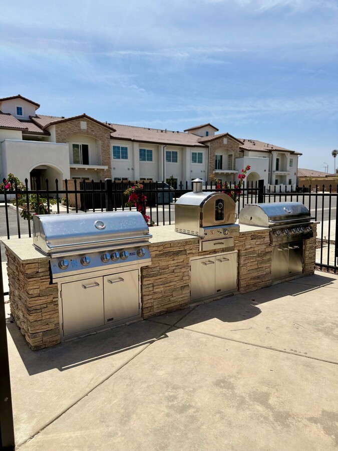 The Village at Hanford Square - The Village at Hanford Square Apartamentos