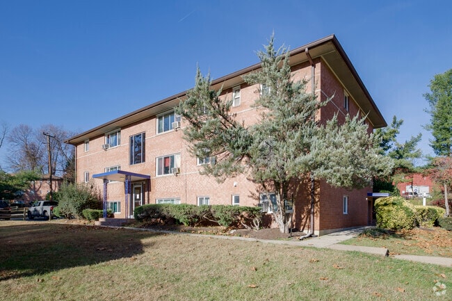 Front - Friendship Place Apartments