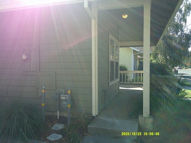 Photo - 1120 Tulip Ln