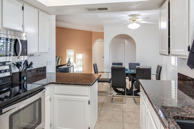 Photo - 212 Coral Dr