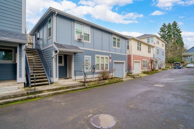 Photo - Cozy Studio Apartment in SE Portland w/ Laundry