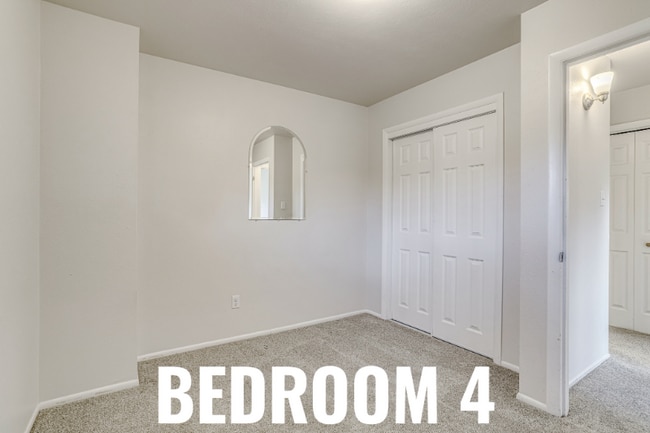 Photo - 2860 S Golden Way