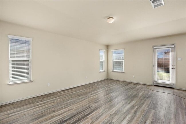 Photo - 112 Hondo Gap Ln