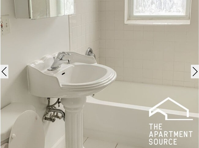 Photo - 3523 N Broadway St Unit 2