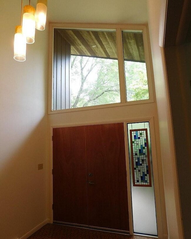 Photo - 205 Pell Cir