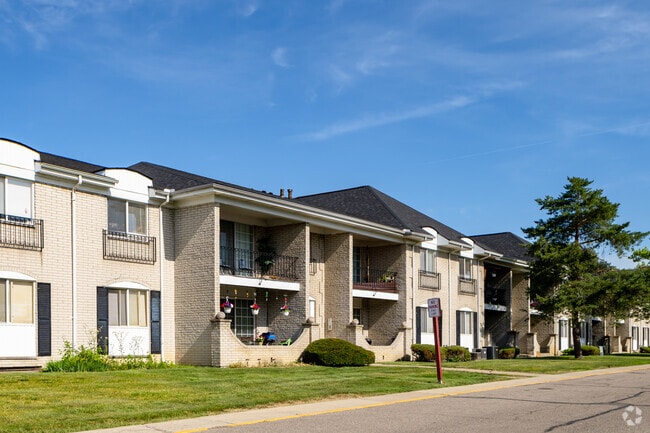 Coach House Apartments