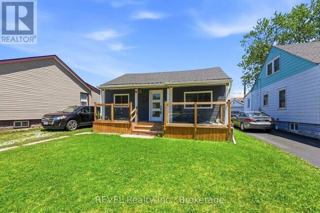 Photo - 9 McNaughton Rd