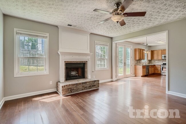 Photo - 415 Park Creek Trce