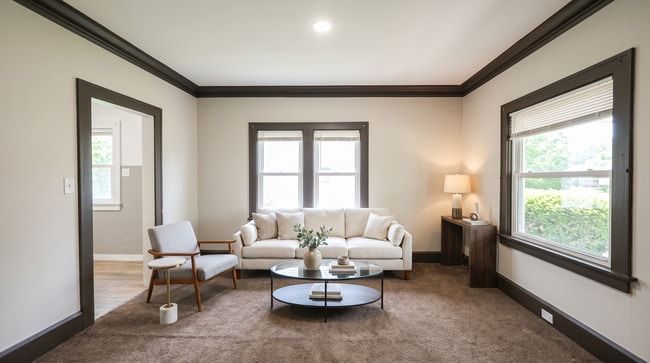 Building Photo - 3 Bedroom Single Family | EDEN and CMHA Section 8 Welcomed