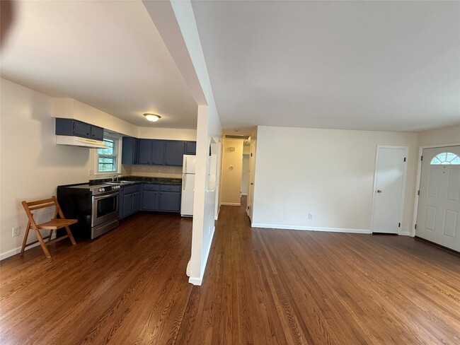 Building Photo - 33 Mi-Anna Dr Unit #1 Rental