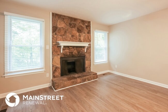 7254 Fernwood Dr