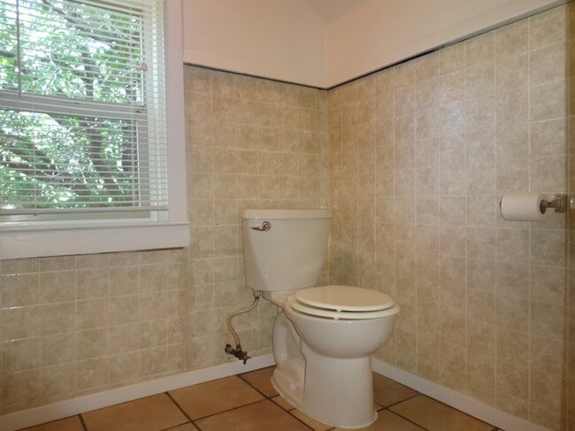 Building Photo - 473-455 Johnstonville Rd Unit Apt. B