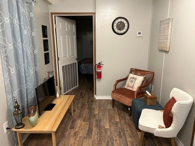 Photo - COZY MOBILE HOME AVAILABLE! 1 bed 1 bath in Stardust Mobile Home Park.