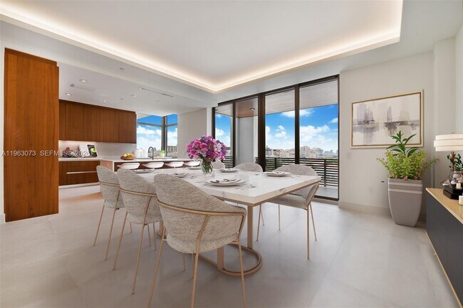 Building Photo - 515 Valencia Ave Unit 703