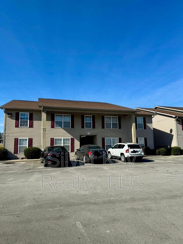 Building Photo - 268 Willow Creek Drive Unit 3