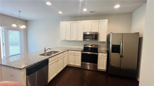 Photo - 256 Highland Pointe Cir E