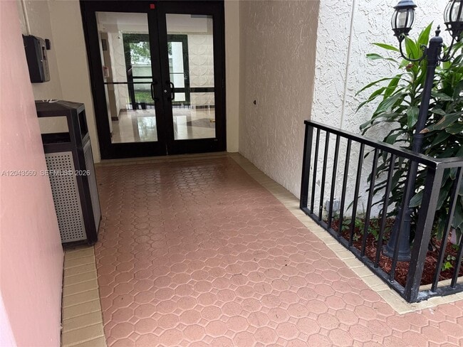 Photo - 16909 N Bay Rd Unidad 508