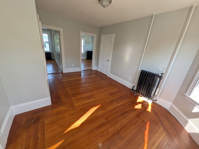 Photo - 135 Readville St Unidad 2