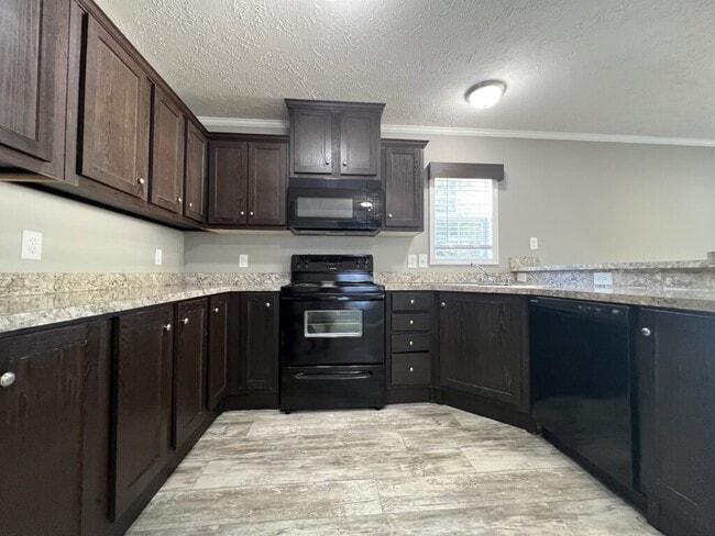 Photo - 126 E Sourwood Dr