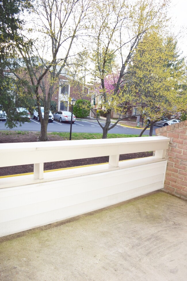 Photo - 9745 Lake Shore Dr