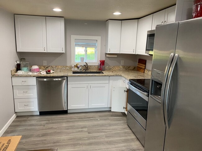 Kitchen - 2035 Perfect Ln SW