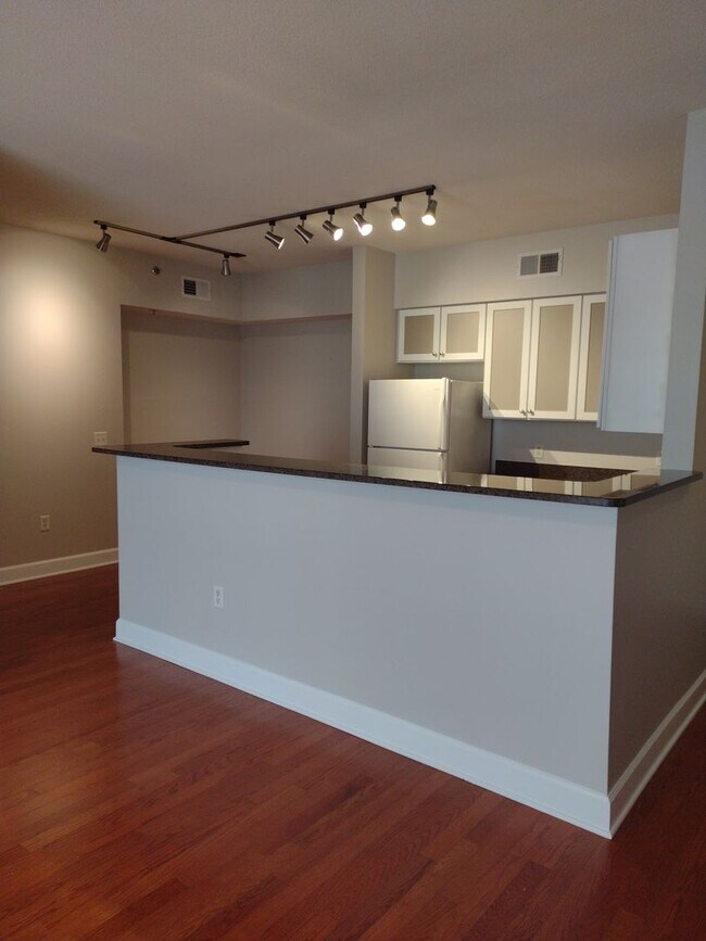 Photo - 1315 East Blvd Unit 406