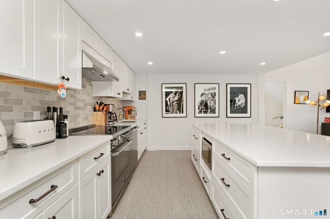 Photo - 140 Rowayton Ave Unit E