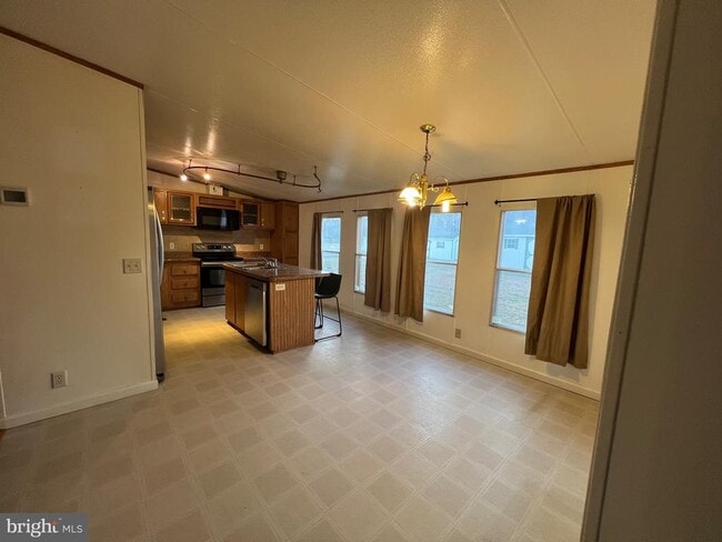 Photo - 5738 Big Stone Beach Rd