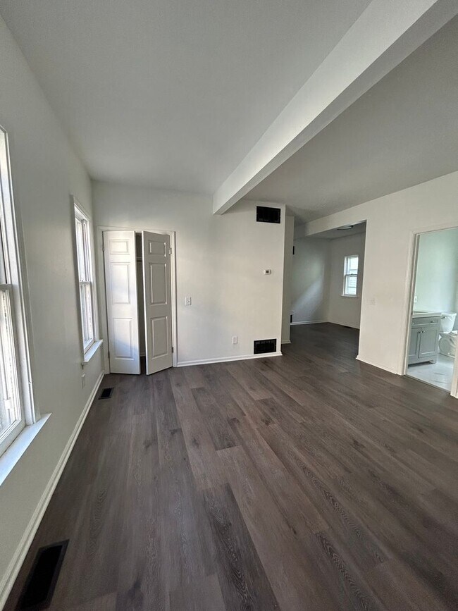 Building Photo - 5 Karges Pl Unit 5.5 Rental