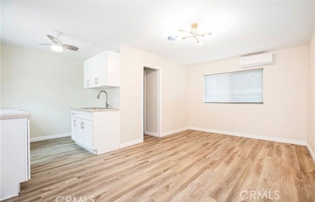 Photo - 6250 Vineland Ave