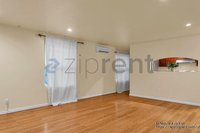 Photo - 655 Brockhurst St