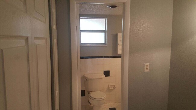 Half Bath - 410 NW 68th Ave Unit 106