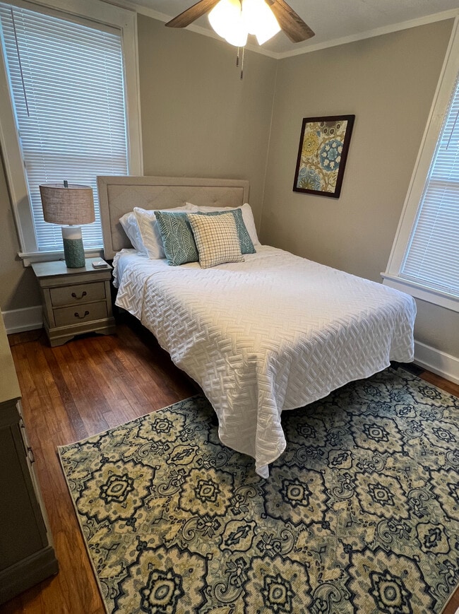 Photo - 156 Wolford St