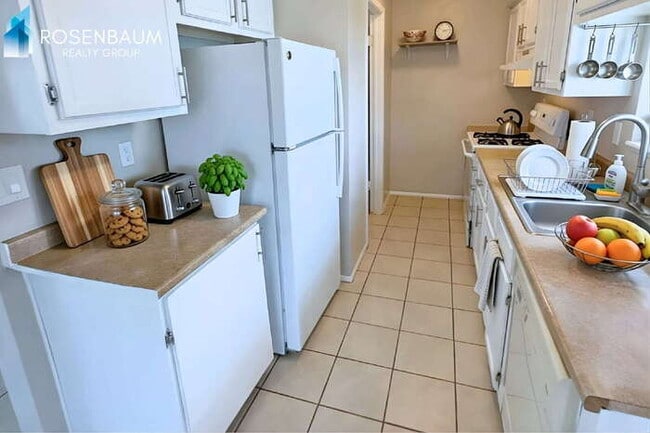 Photo - 725 W 1st Ave Unit 102