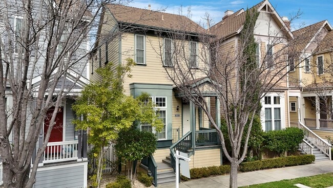 Beautiful 3 bedroom Bayside home available... - Beautiful 3 bedroom Bayside home available...
