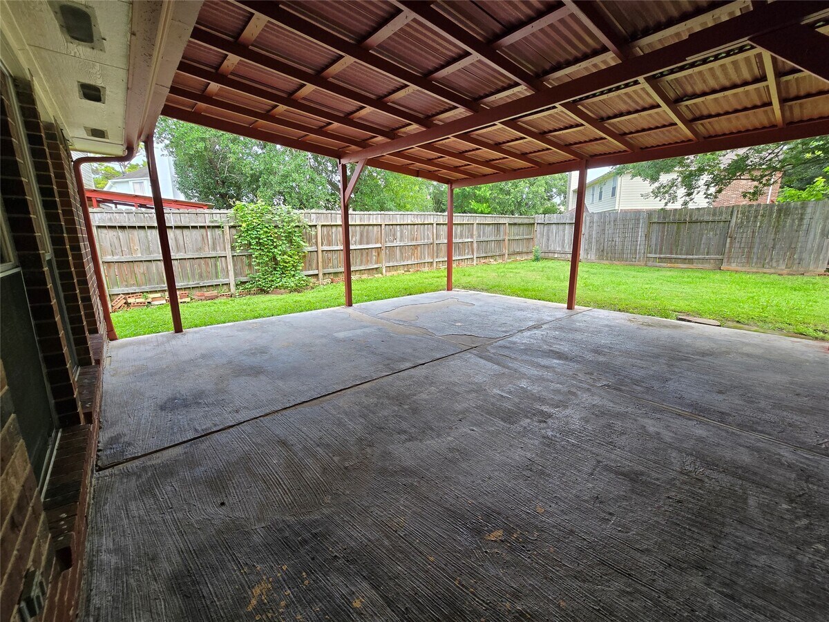 Photo - 8927 Diamond Lake Ln