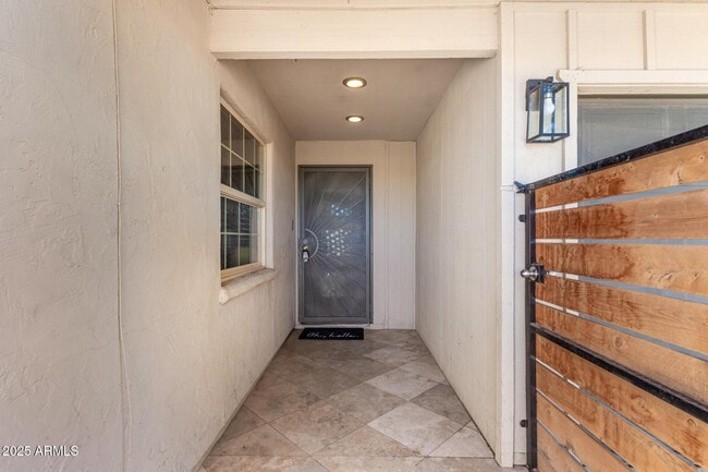 Photo - 1601 E Fremont Dr