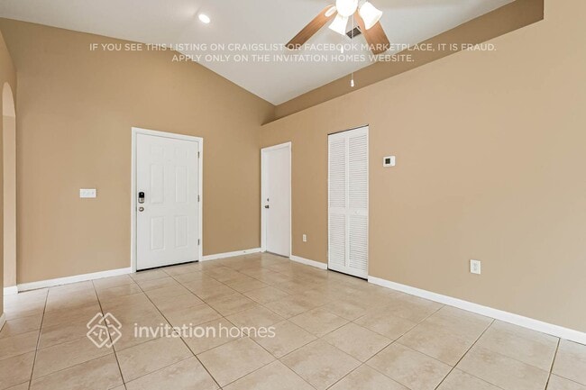 Photo - 1319 W Knollwood St