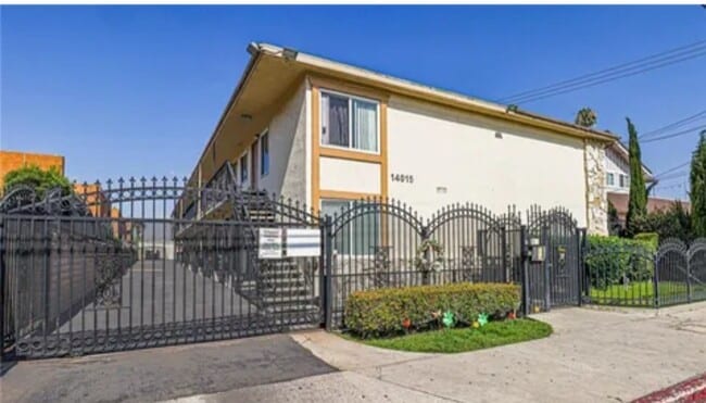 Photo - Anderson Apts