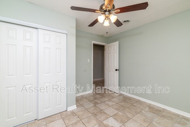 Photo - 928 Chip Cove Ln