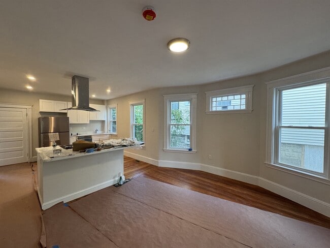 Building Photo - 47 Curtis Ave Unit 1