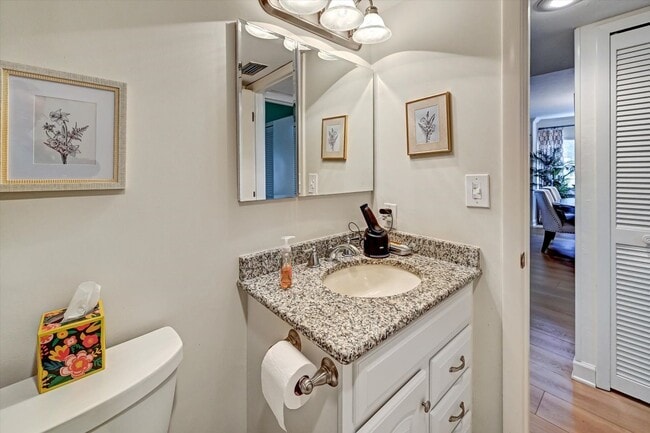 Photo - 4821 S Landings Dr