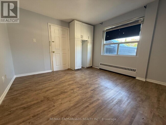 Photo - 1191 Ellesmere Rd Unité B1