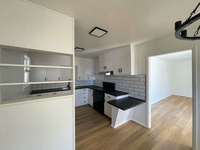 Photo - Modern Comfort Meets Classic Charm – Fresh-Renovated 3-Bed Home in Lamesa