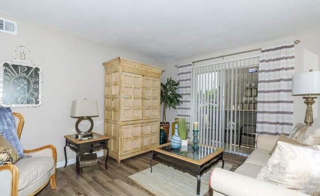 Photo - 1 bedroom in Houston TX 77063 Unit 1047