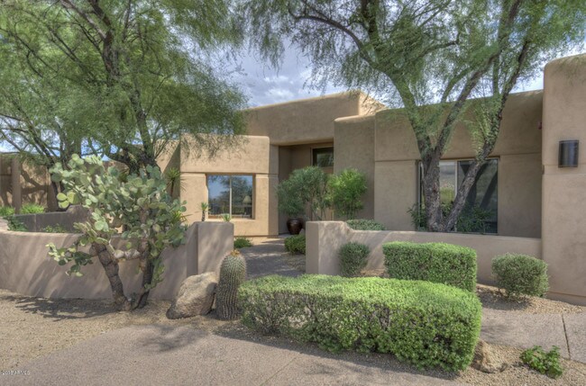 34125 N Boulders Pkwy