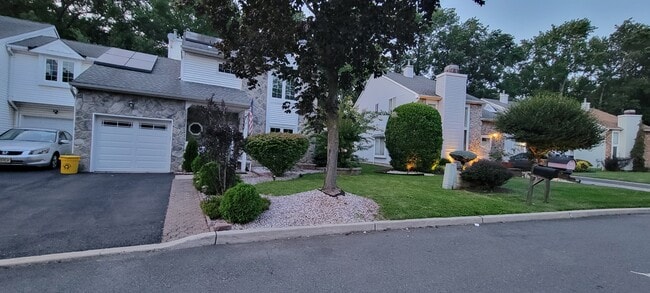 7 Scott Ct