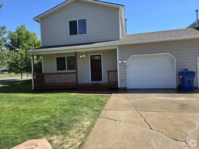 Building Photo - 3302 Laredo Dr Rental