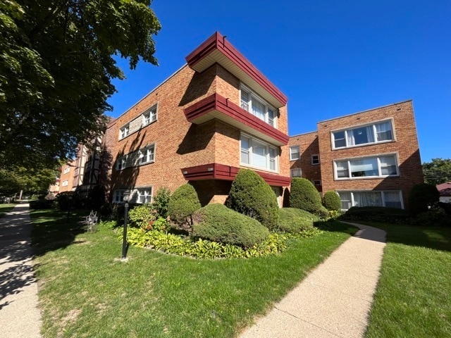 Building Photo - 8031 Kenton Ave Unit 2N Rental