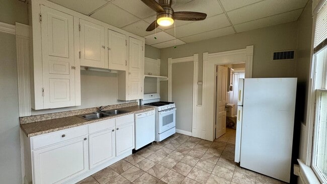 Photo - 324 Prospect Ave NE Unit Apt 2